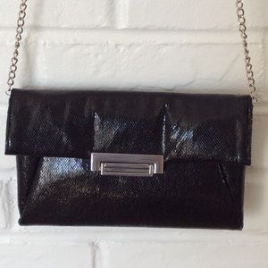 Nina convertible clutch
